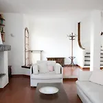Iseolakerental - Flavia Riva di Solto