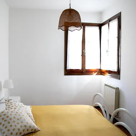 Iseolakerental - Flavia Villa Riva di Solto