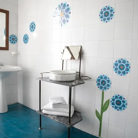 Iseolakerental - Flavia Vila *